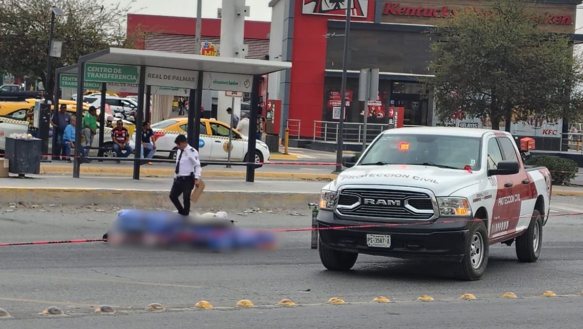 Un hombre perdió la vida tras ser atropellado por un tráiler mientras intentaba cruzar la carretera a Zuazua.
