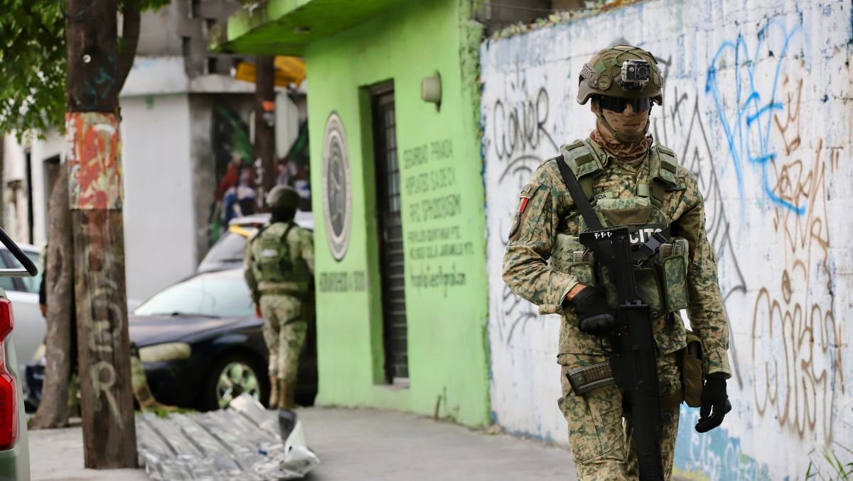 Una reciente encuesta revela que el 90% de los directivos apoya la estrategia de seguridad del gobierno actual en México.