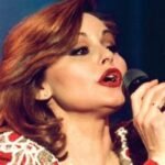 El legado de Rocío Dúrcal revive en cines de la CDMX con su memorable actuación remasterizada, celebrando su historia musical.