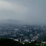 Monterrey se prepara para un cambio climático significativo con la llegada de un nuevo frente frío que promete lluvia.
