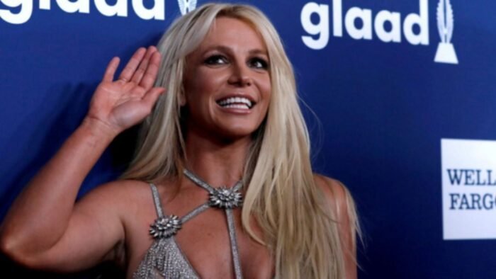 La situación de Britney Spears se torna seria tras su detención por conducir bajo los efectos del alcohol, según su mánager.