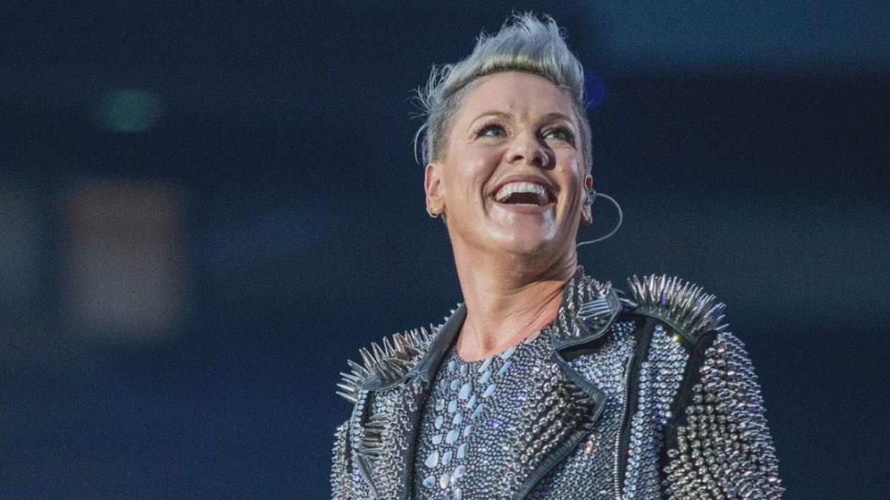 La artista Pink se ve obligada a cancelar sus esperados conciertos en la Ciudad de México debido a inconvenientes logísticos.