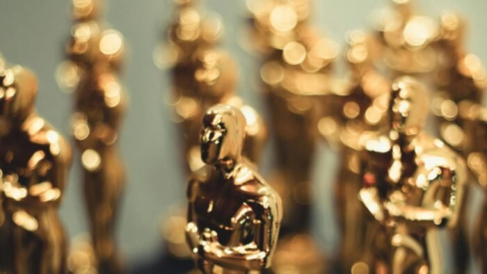 La 98 edición de los Premios Oscar contará con una nueva lista de conductores que promete sorpresas y entretenimiento.