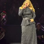 La cantante Yuridia brilló en un concierto lleno en Monterrey, sorprendiendo con sus éxitos y Joss Favela como invitado.