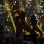 Ricky Martin cautiva Monterrey con un espectáculo electrizante que combina baile, emociones y sus grandes éxitos musicales.