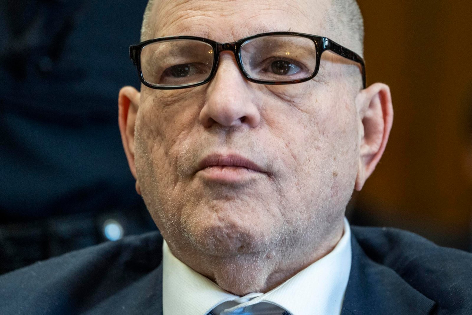 Harvey Weinstein será juzgado por tercera vez por violación en tercer grado. Conoce la fecha y detalles del caso.