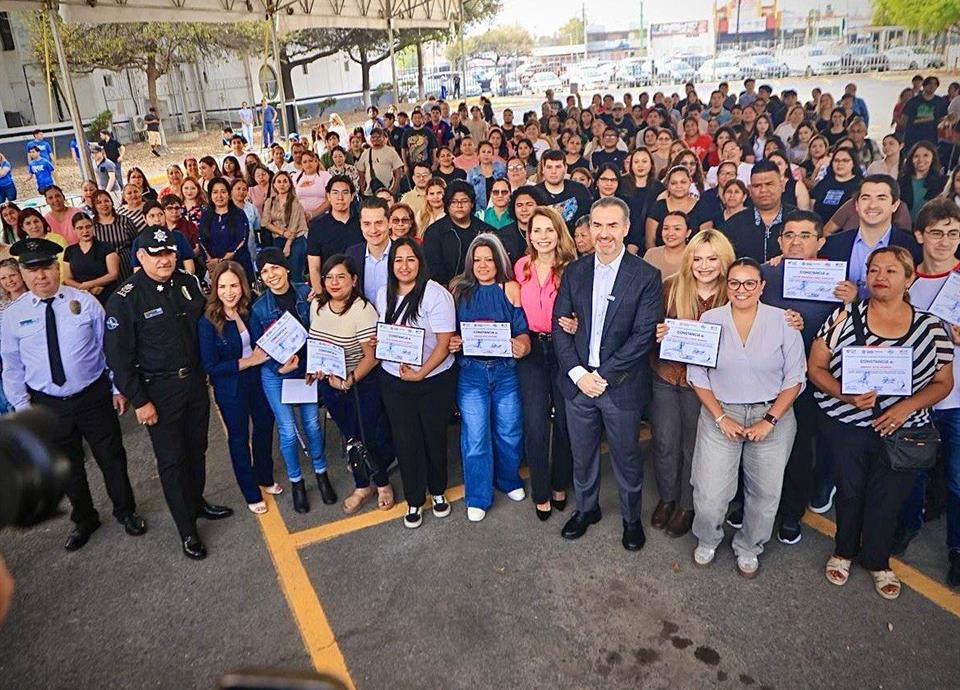 El programa Maneja Seguro de Monterrey ha beneficiado a más de 1200 personas, promoviendo la seguridad vial en la ciudad.