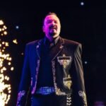 Pepe Aguilar presenta un emocionante álbum tributo a su padre, sumando talentos como Nodal y Ángela Aguilar.