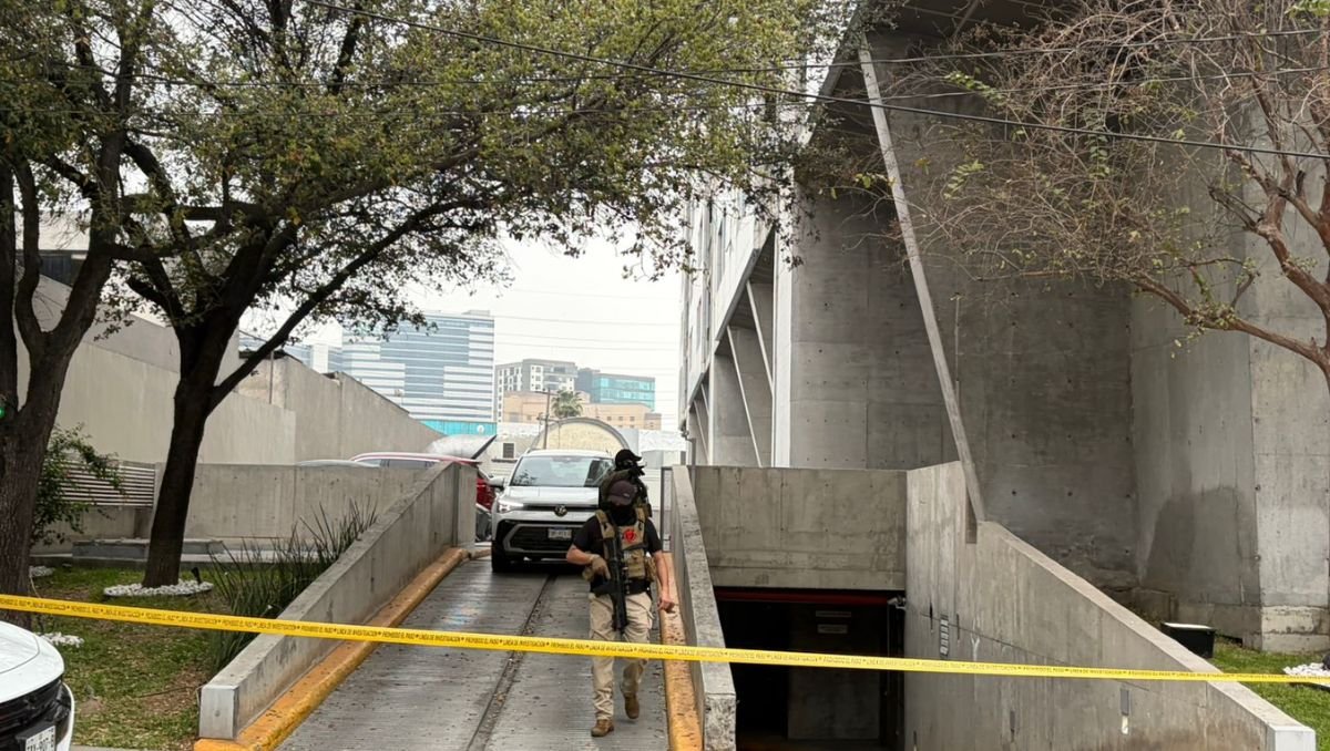 Cuatro personas fueron arrestadas en Monterrey y García tras operativos que aseguraron diversas dosis de narcóticos.