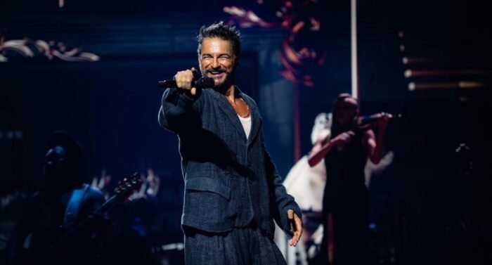 El famoso cantautor Ricardo Arjona regresará a la Ciudad de México el 20 de diciembre de 2026 con su gira.