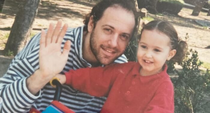 La hija de Marcovich expresa gratitud por la ayuda recibida mientras el músico continúa en terapia intensiva.