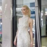 La actriz Anya Taylor-Joy dará vida a una elfa sindar en la nueva película de El señor de los anillos.