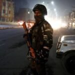 Equipos de emergencia realizan una intensa búsqueda en Nueva Delhi tras el colapso de un edificio, donde hay seis desaparecidos.