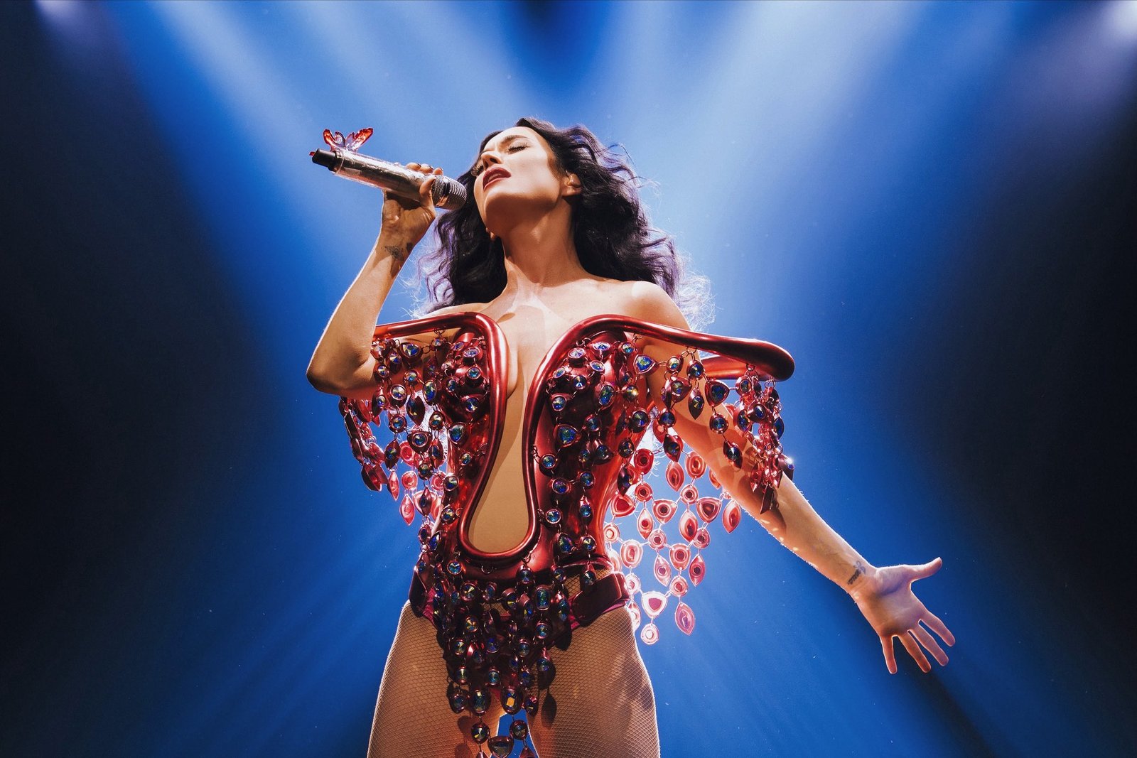 La nueva canción de Katy Perry, Watch It Burn, refleja una etapa de rabia y dolor personal. Descubre más sobre este sencillo.
