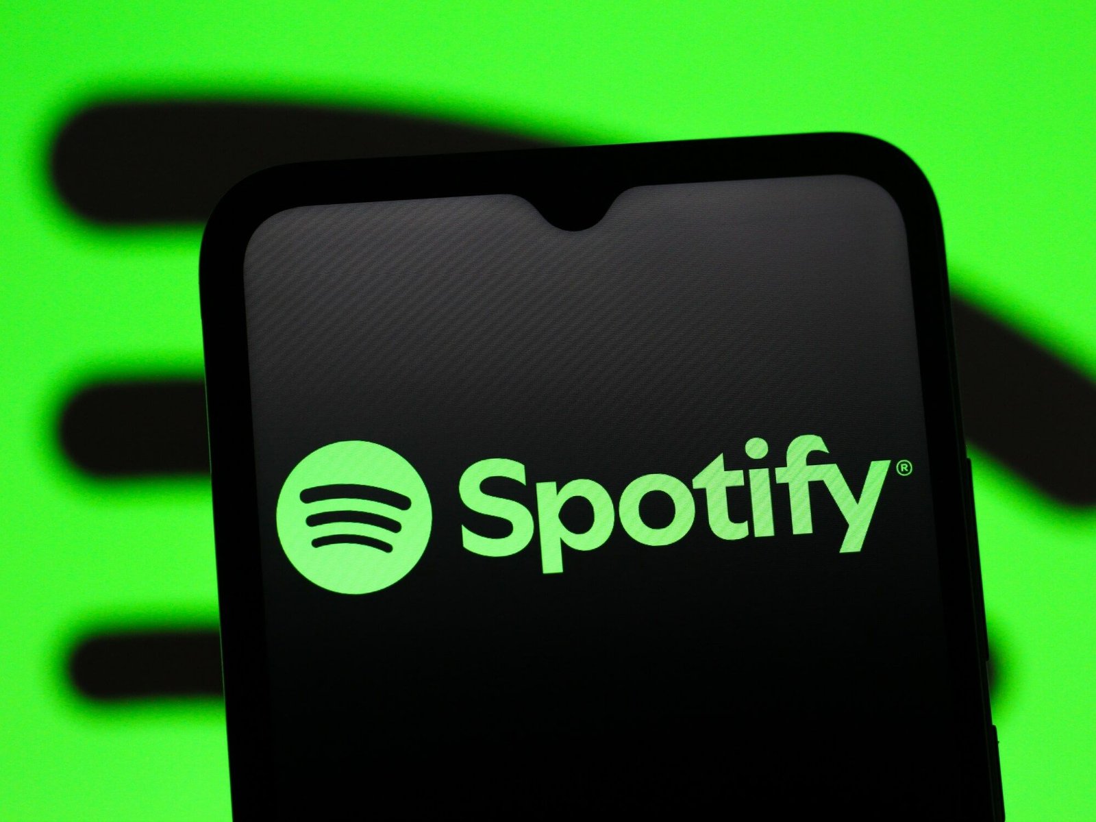 La caída de Spotify afectó a millones, interrumpiendo su acceso a la música y generando frustración entre los usuarios.