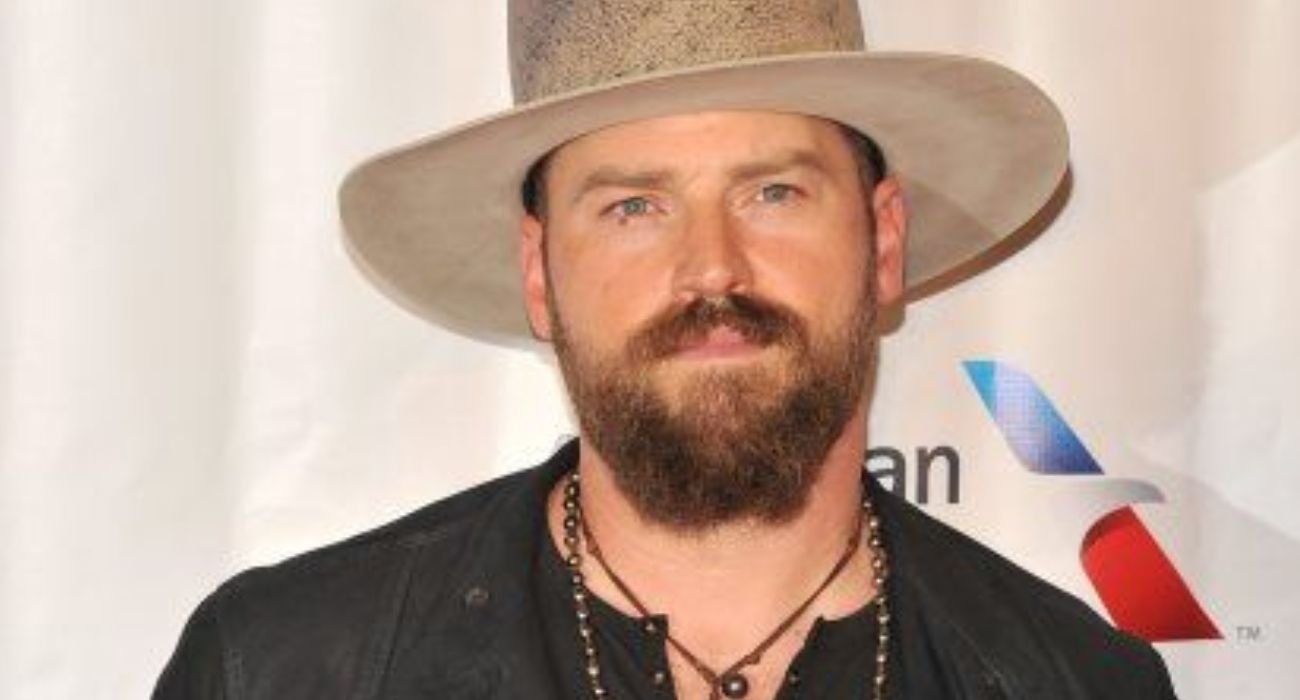 Zac Brown responde a críticas sobre su actuación en la Casa Blanca, aclarando sus verdaderas intenciones durante el evento.