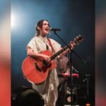 Julieta Venegas cautivó Monterrey con su Norteña Tour, fusionando novedades musicales con clásicos que la han consagrado.