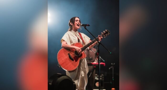 Julieta Venegas cautivó Monterrey con su Norteña Tour, fusionando novedades musicales con clásicos que la han consagrado.