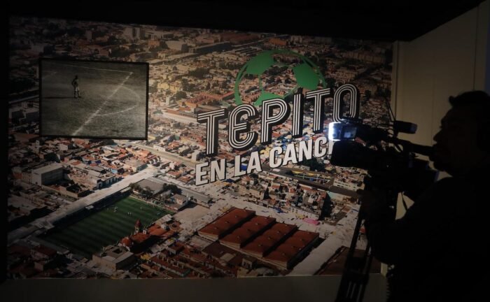 Descubre cómo el fútbol y la música reflejan la vida en Tepito a través de dos nuevas exposiciones en CDMX.