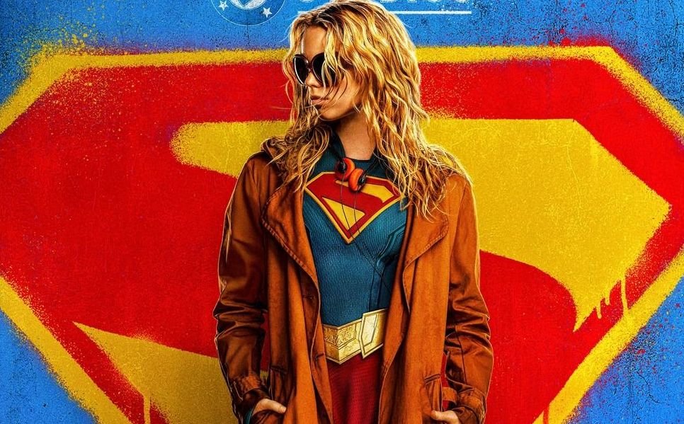La nueva cinta de Supergirl, protagonizada por Milly Alcock, presenta una heroína más humana y compleja.