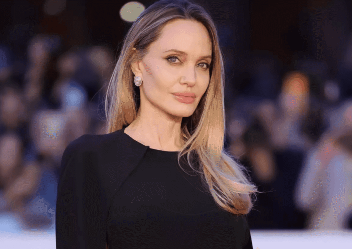 La actriz Angelina Jolie revela que no ha tenido pareja en una década, enfocándose en sus hijos y su bienestar personal.