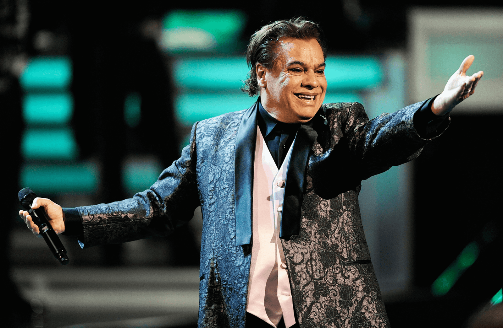 La música de Juan Gabriel se convierte en el símbolo de la afición mexicana durante el Mundial, con un notable aumento en reproducción.