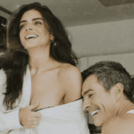 Aislinn Derbez y Mauricio Ochmann reencuentran su química en un apasionante drama romántico que se estrena esta semana.