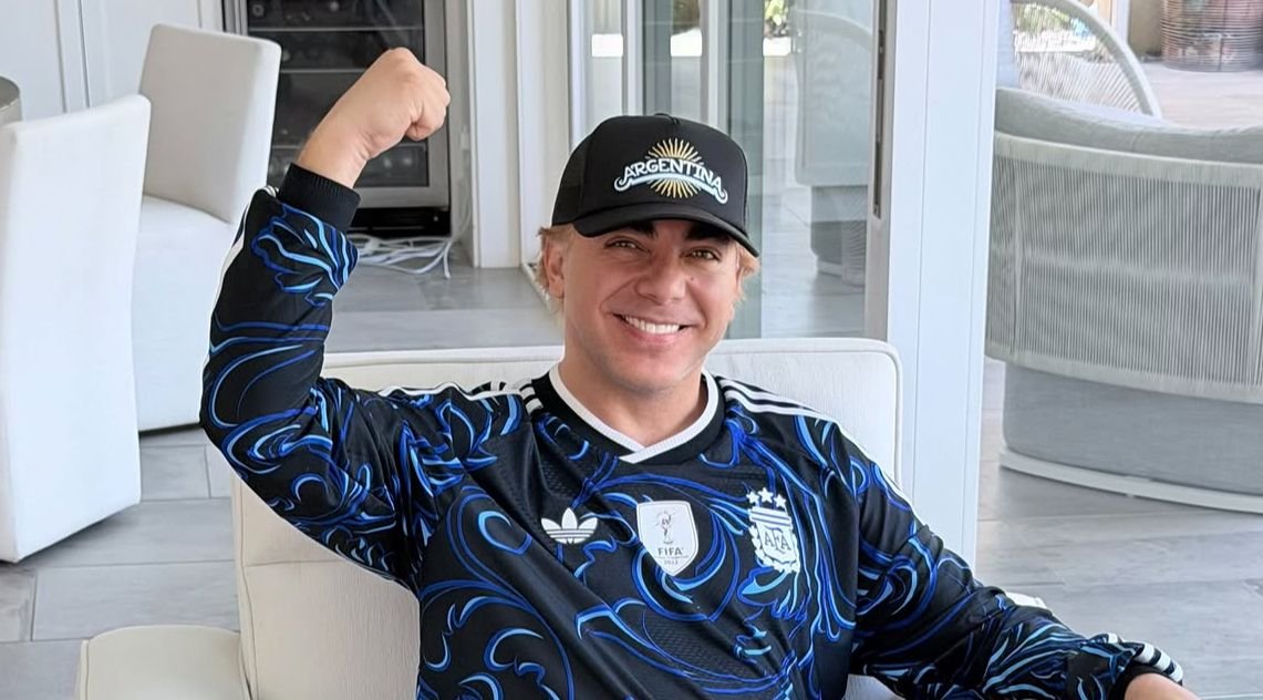 El Gallo Feliz expresa su apoyo a la selección argentina en redes sociales tras su reciente victoria.