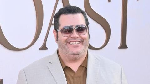 El talentoso Josh Gad se incorpora al emocionante reparto de la esperada precuela de Ocean's Eleven, protagonizada por Margot Robbie.