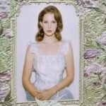 Lana Del Rey sorprende a sus fans con el anuncio de dos nuevos álbumes, Stove y Spyda, tras largos períodos de espera.