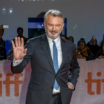 Sam Neill, conocido por su papel en Jurassic Park, falleció a los 78 años, dejando un legado inolvidable en la actuación.