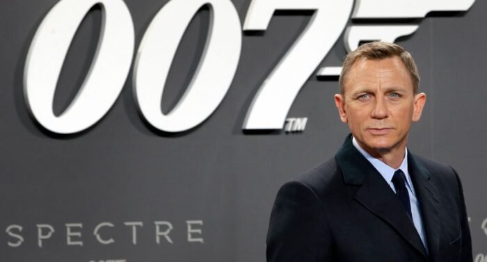 Debbie McWilliams, exdirectora de casting, sostiene que James Bond debe permanecer como un personaje masculino blanco.