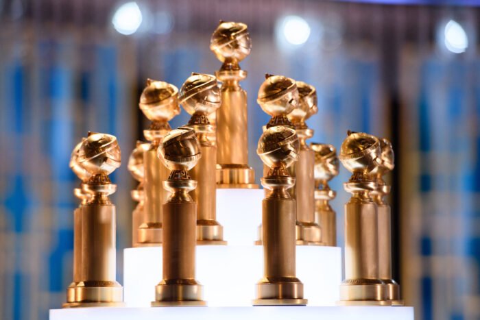 Una reciente demanda señala a los Globos de Oro y su empresa matriz por supuesta manipulación en la entrega de premios.