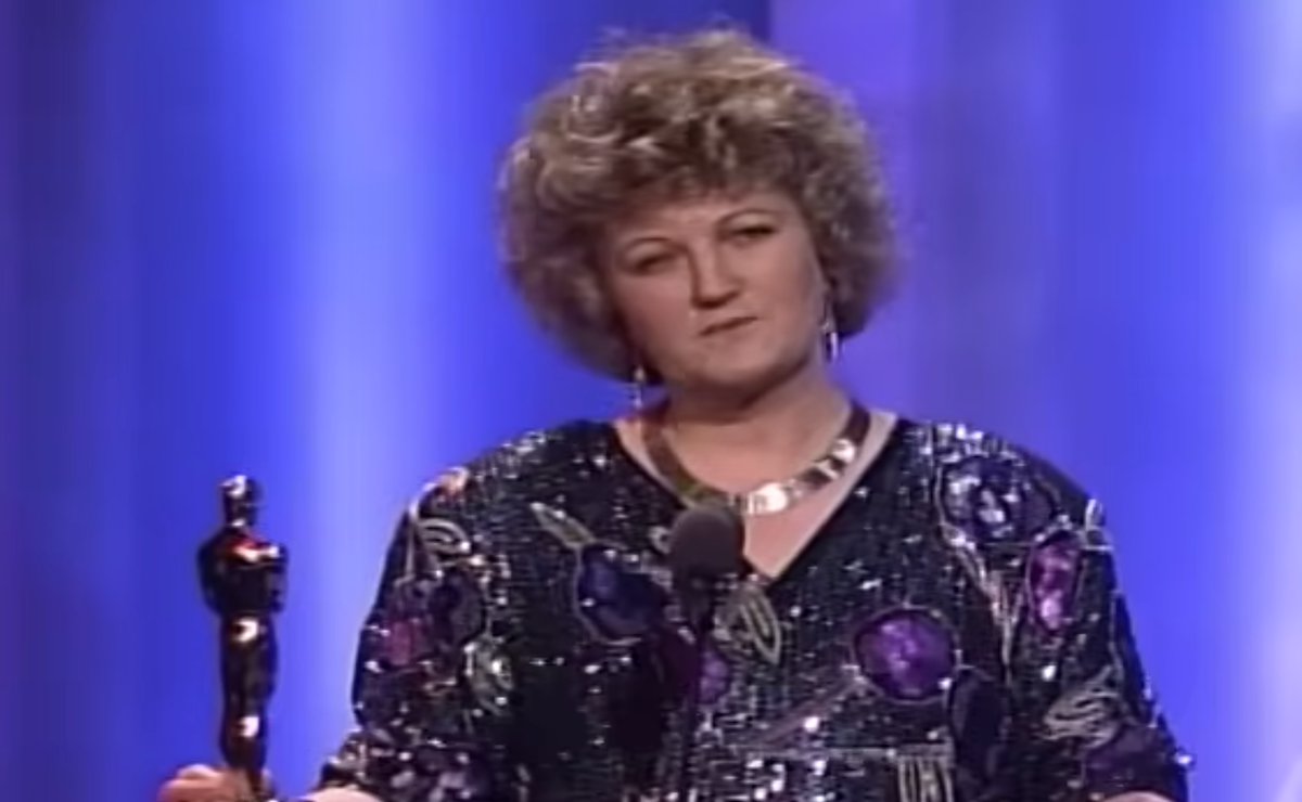 Brenda Fricker, famosa por su papel en Mi pie izquierdo, deja un legado imborrable en el cine irlandés.