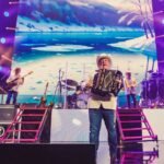 La banda Grupo Pesado se declaró fanática de Taylor Swift, destacando su relevancia en la música actual.