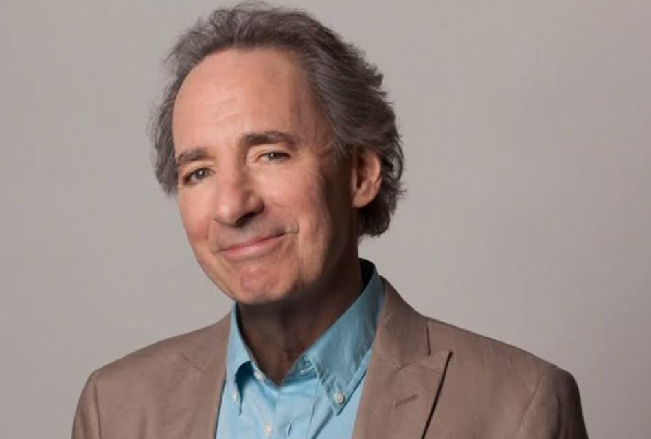 Harry Shearer y Tom Leopold llegan a Londres con un musical sobre J. Edgar Hoover que tardó décadas en realizarse.