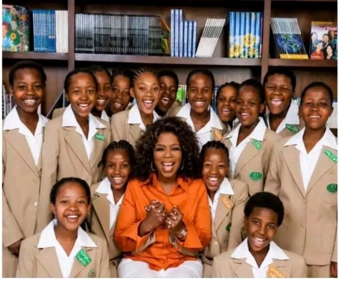 La escuela de Oprah Winfrey dejará de funcionar y se transformará en un programa de becas estudiantiles en Sudáfrica.